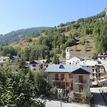 Albergian Apartahotel