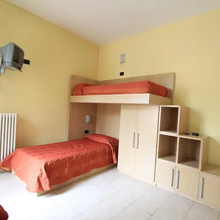 Aparthotel Albergian *