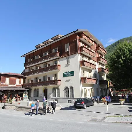 Albergian Apartahotel