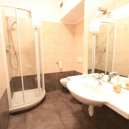 Albergian Aparthotel *